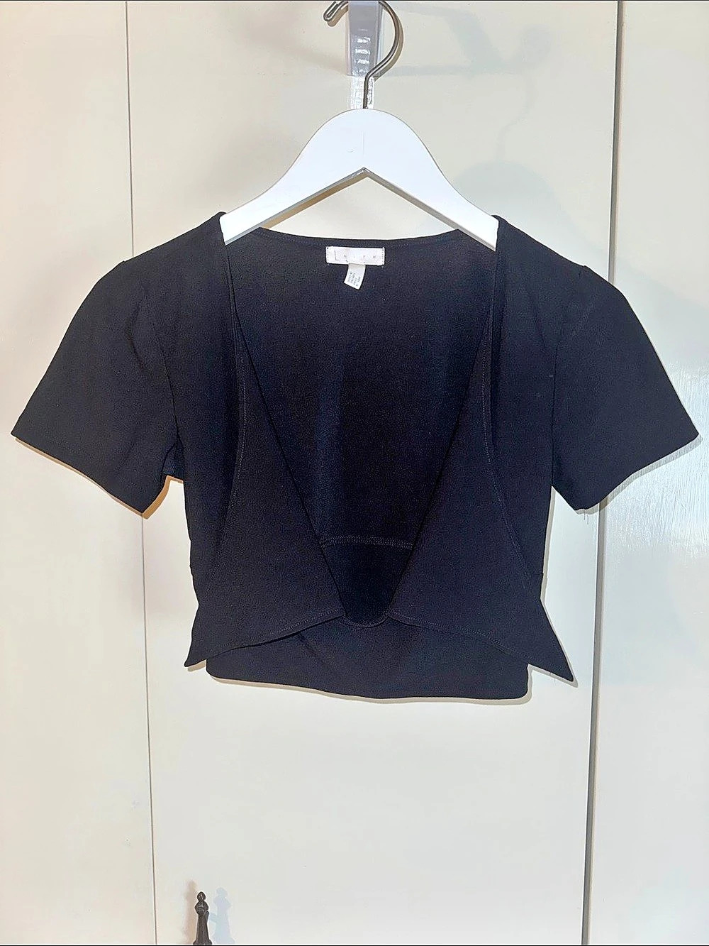 Modern Deep V Crop Top